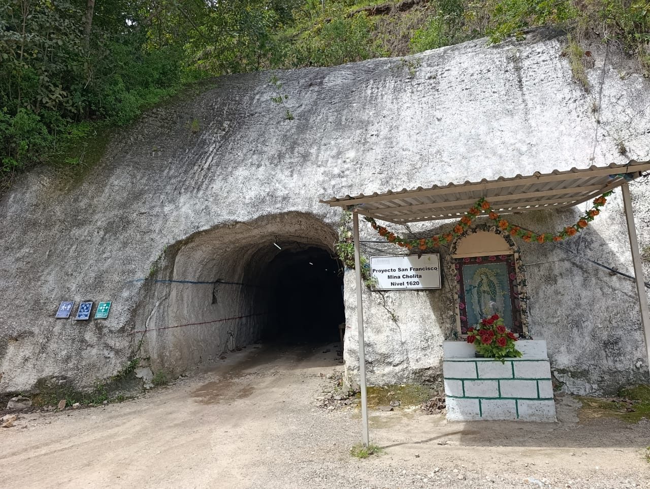 Cholita mine portal, San Francisco project